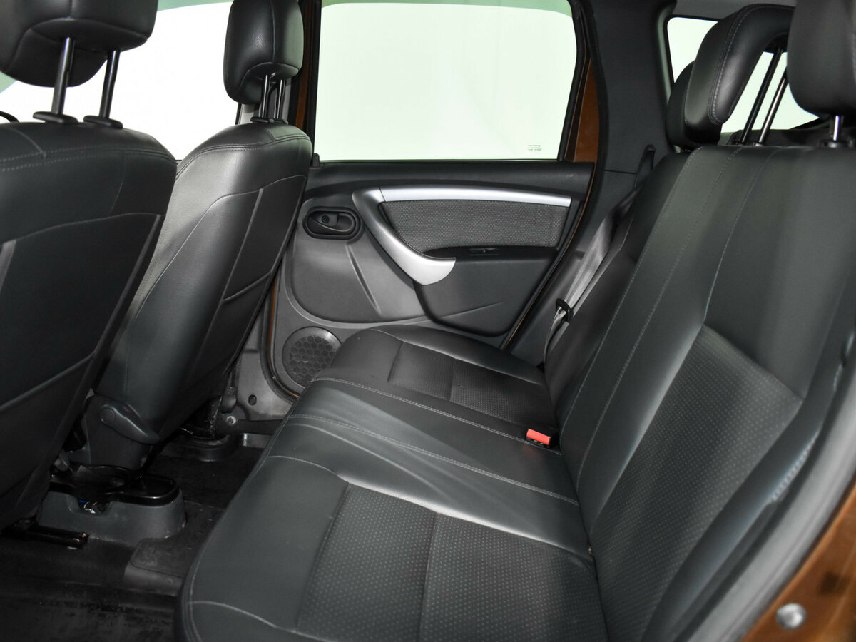 Renault Duster 2012 года с пробегом. Фото: #16