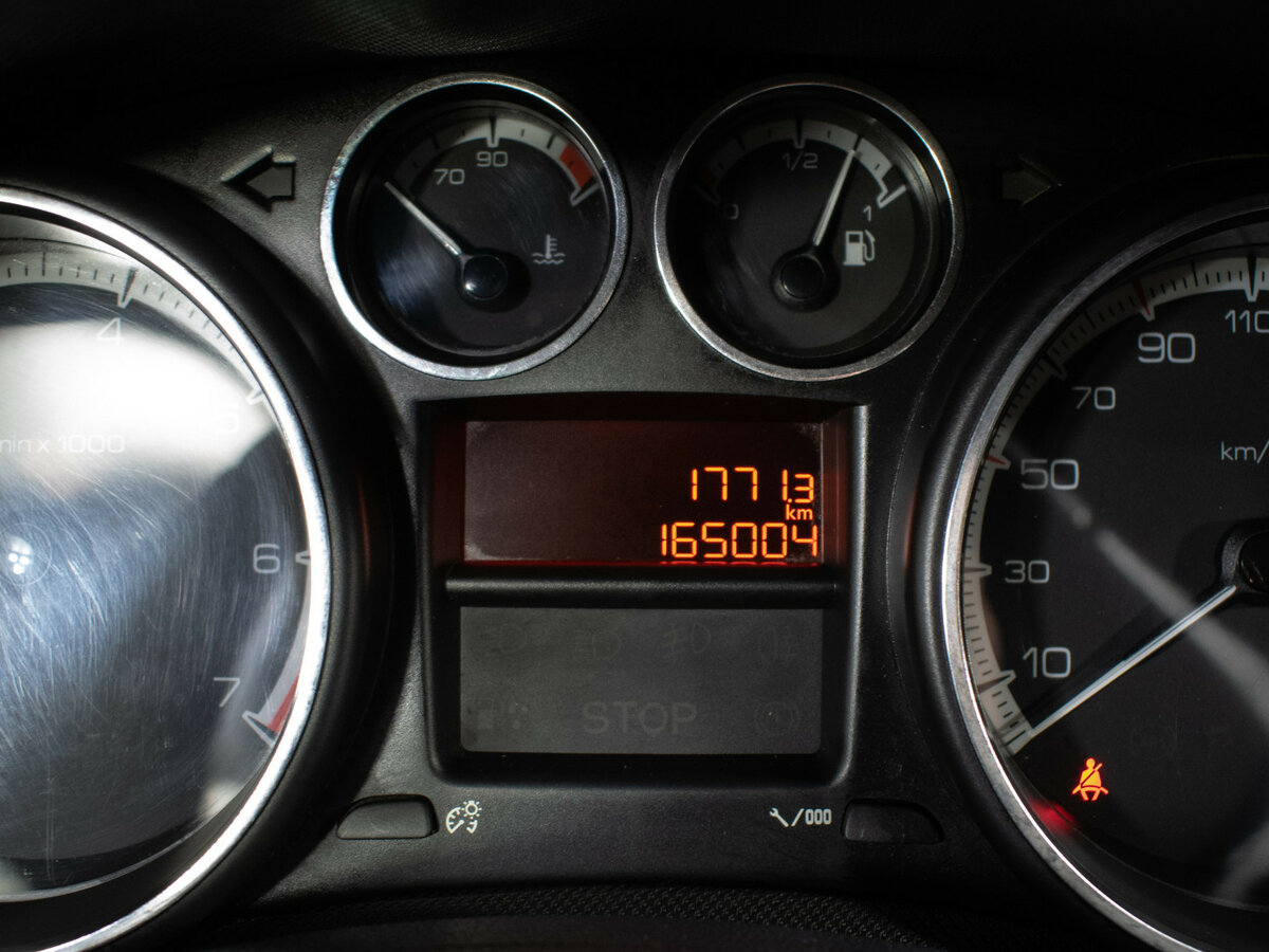 Peugeot 408 2013 года с пробегом. Фото: #11