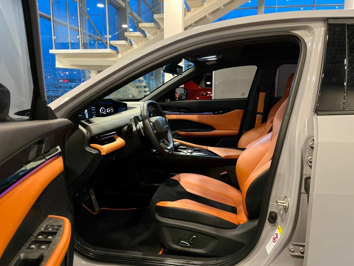 Changan UNI-V 2023 года с пробегом. Фото: #12