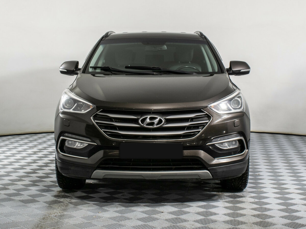 Hyundai Santa Fe 2017 года с пробегом. Фото: #1