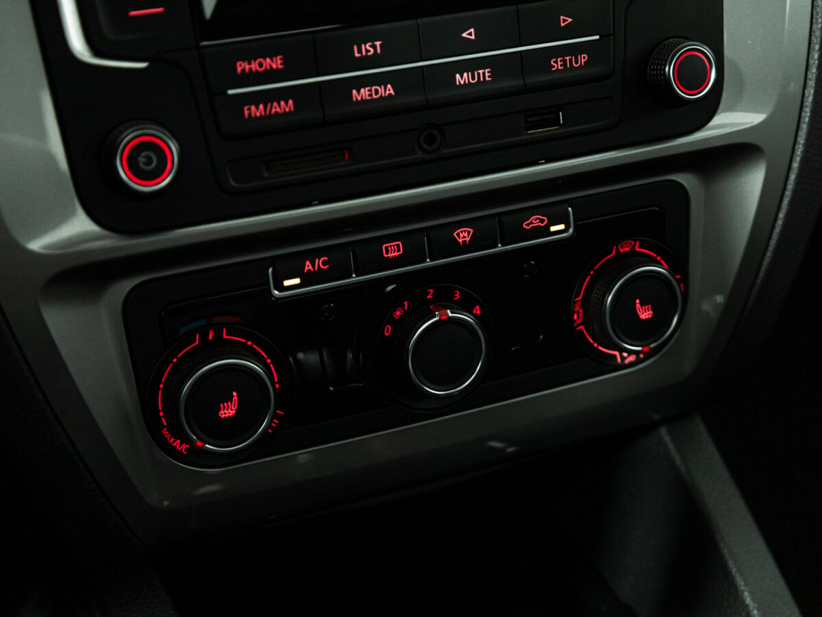 Volkswagen Jetta 2017 года с пробегом. Фото: #11