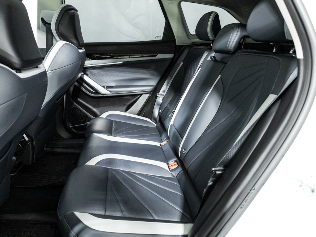 Geely Atlas 2024 года с пробегом. Фото: #7