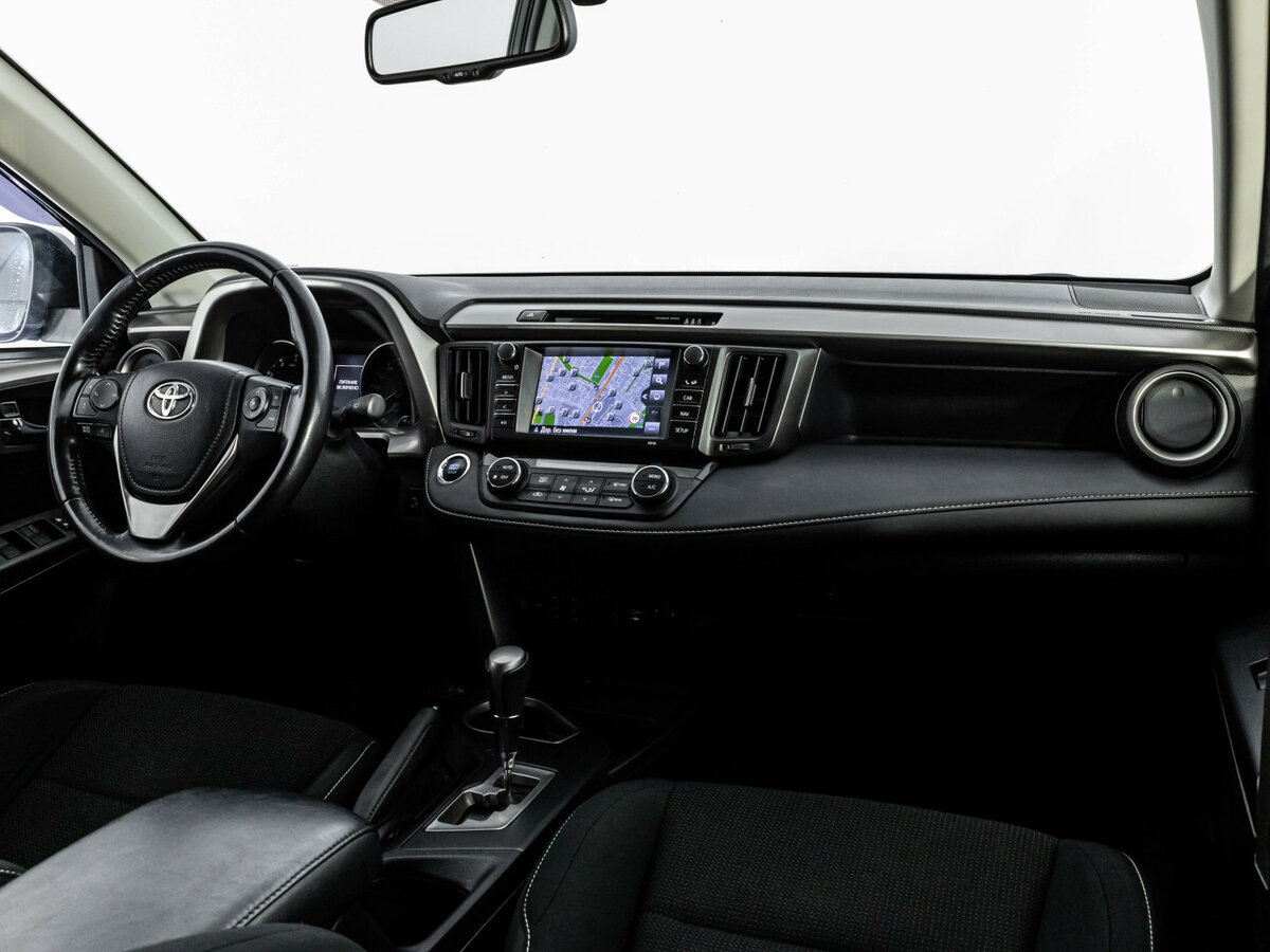 Toyota RAV4 2018 года с пробегом. Фото: #6