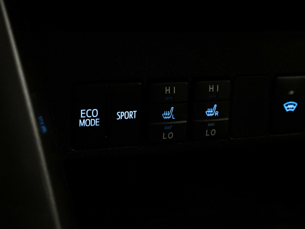 Toyota RAV4 2018 года с пробегом. Фото: #13