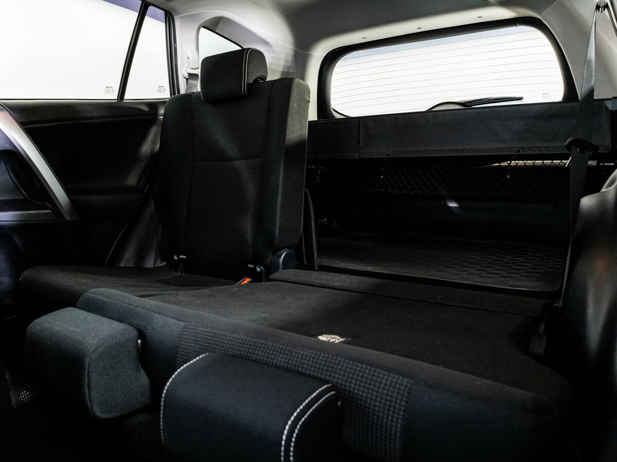 Toyota RAV4 2018 года с пробегом. Фото: #19