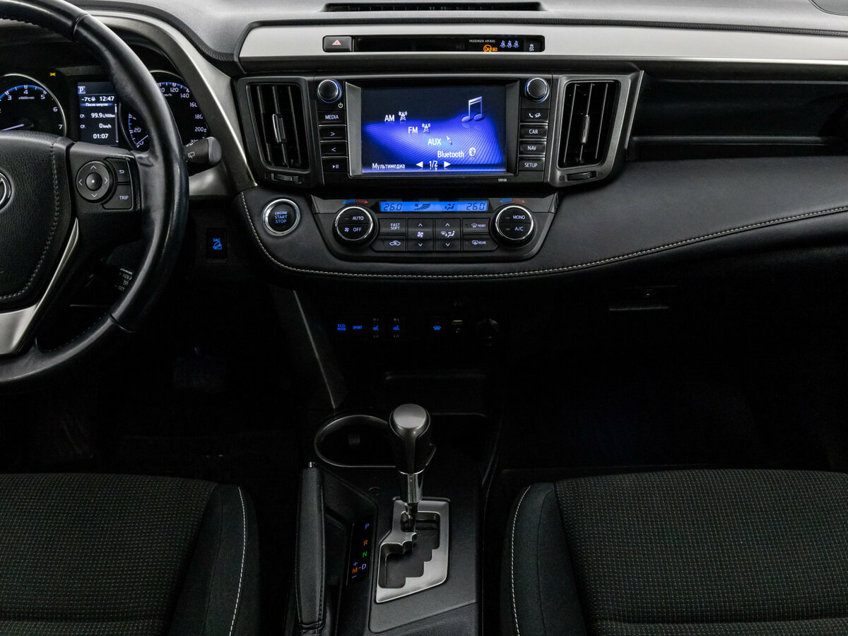 Toyota RAV4 2018 года с пробегом. Фото: #10